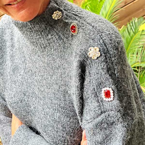 lebazaracaro_bijoux_pull_gris_foncé