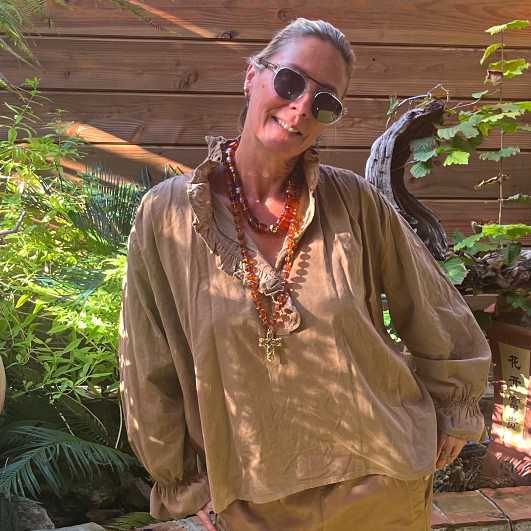 lebazaracaro_blouse_angelina_camel